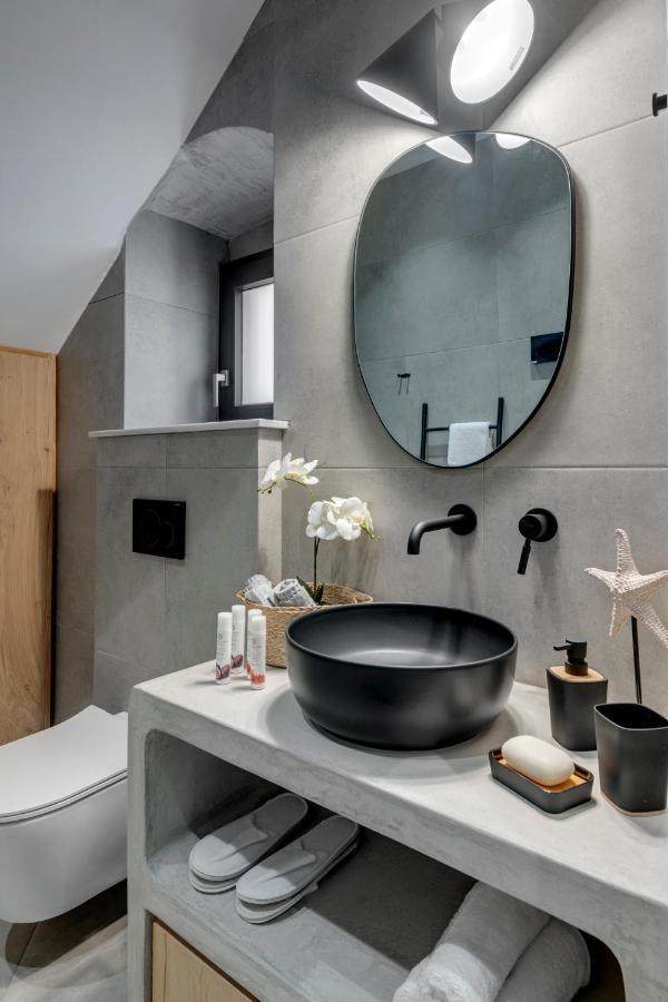 Syrose Suites Ermoupoli Ngoại thất bức ảnh