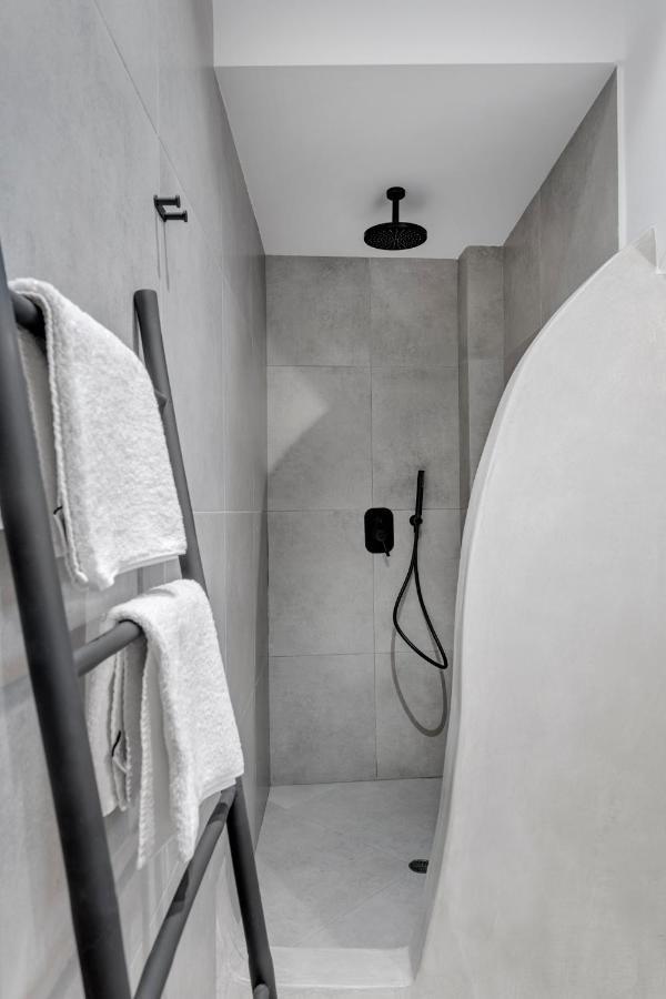 Syrose Suites Ermoupoli Ngoại thất bức ảnh