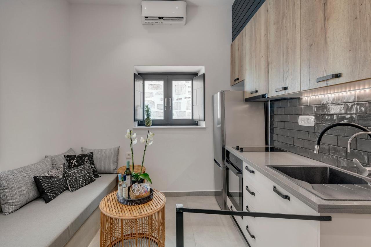 Syrose Suites Ermoupoli Ngoại thất bức ảnh